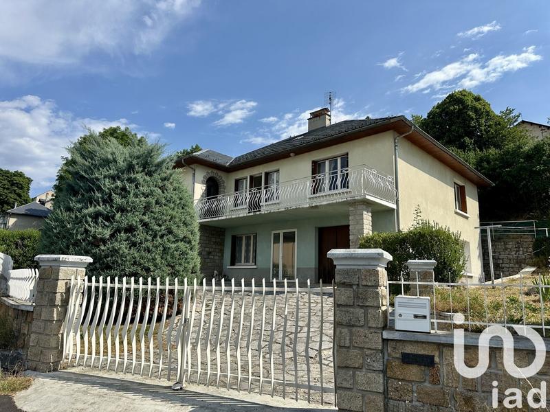 Maison - 211 m² - 8 pièces