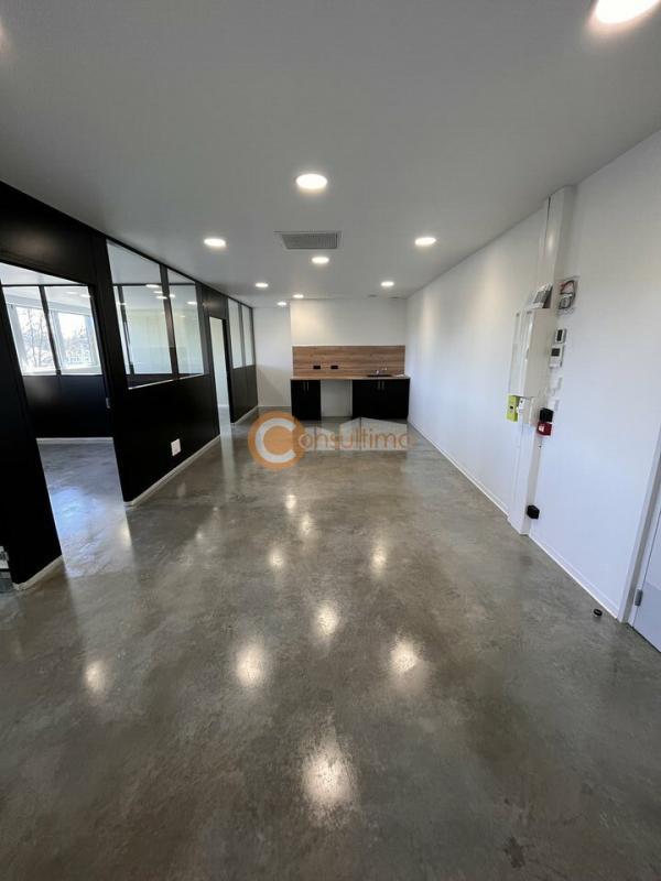 Bureau - 78 m²
