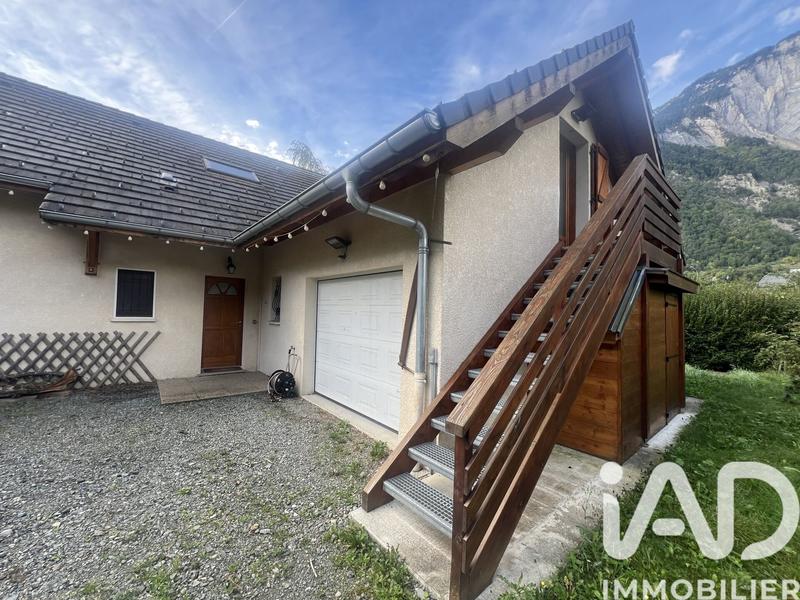 Maison - 169 m² - 6 pièces