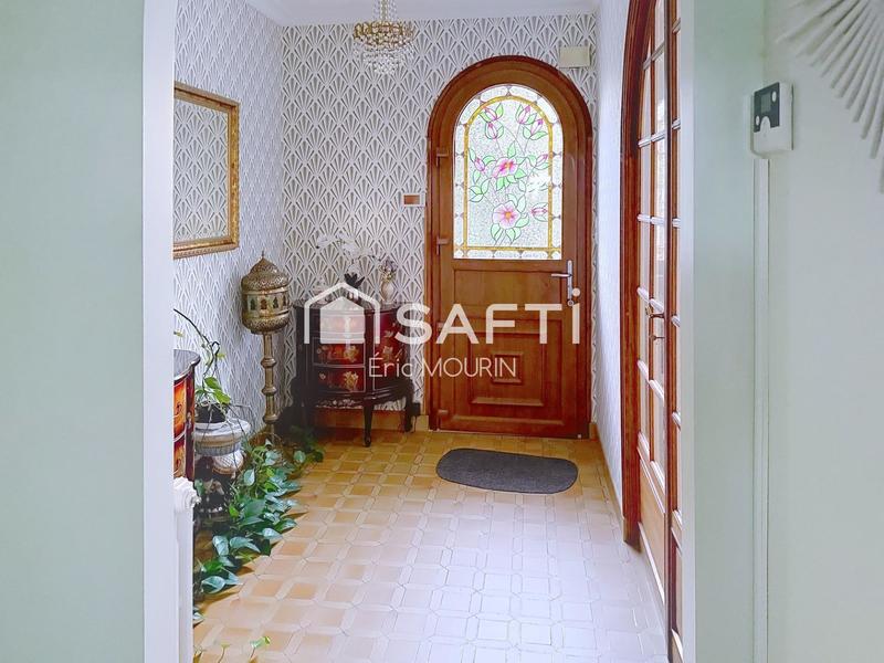 Maison - 265 m² - 10 pièces