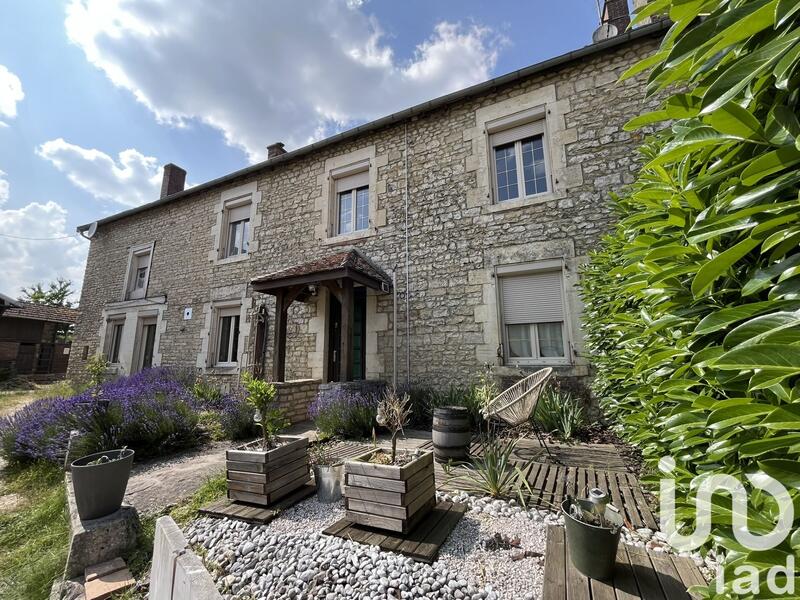 Maison - 207 m² - 1 pièce