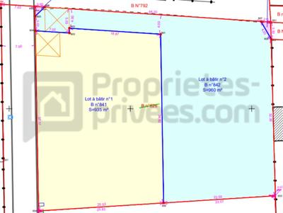Terrain constructible - 935 m²
