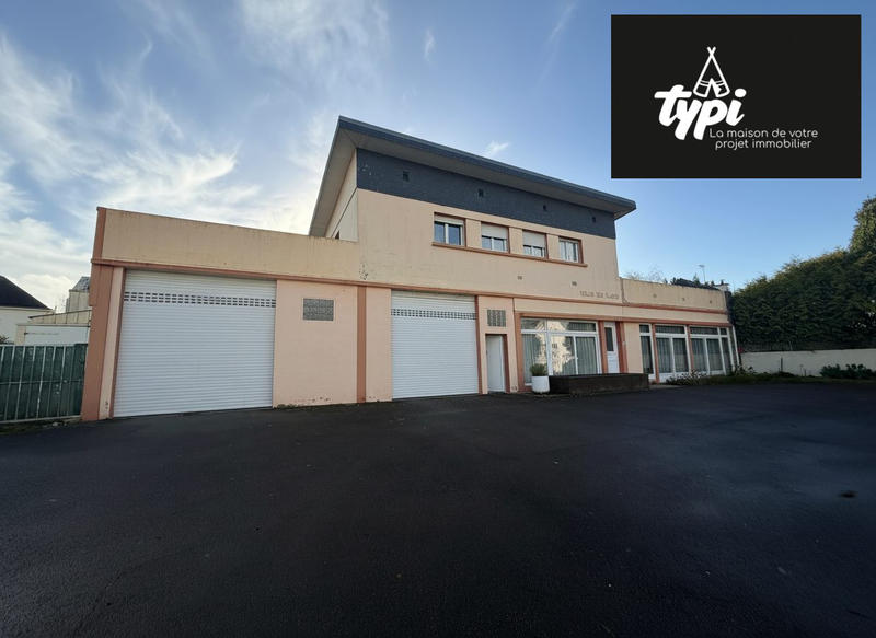 Maison - 230 m² - 10 pièces