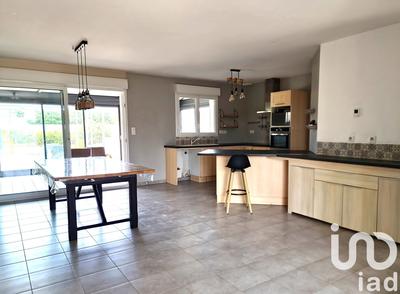 Maison - 137 m² - 5 pièces