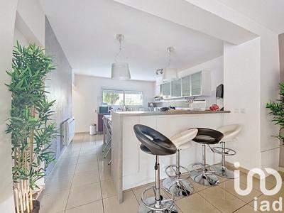 Maison - 200 m² - 7 pièces