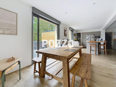 Maison - 166 m² - 6 pièces