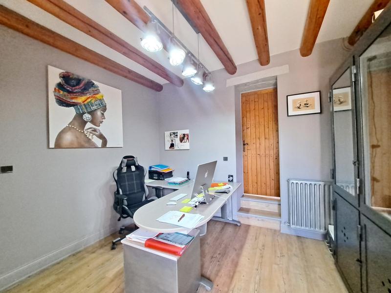 Maison - 218 m² - 6 pièces