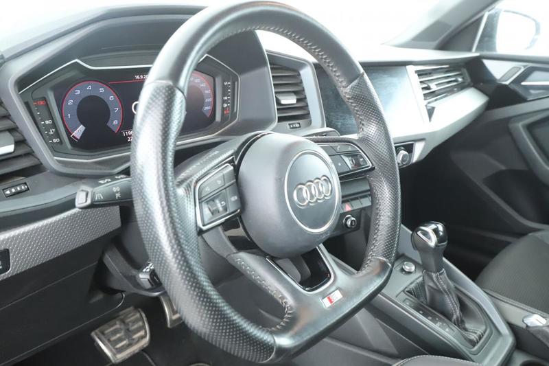 Audi A1 sportback 30 Tfsi s line s tronic 7 116 ch