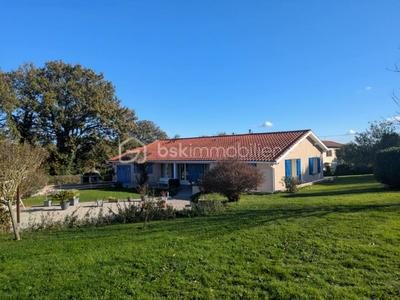 Maison - 131 m² - 7 pièces