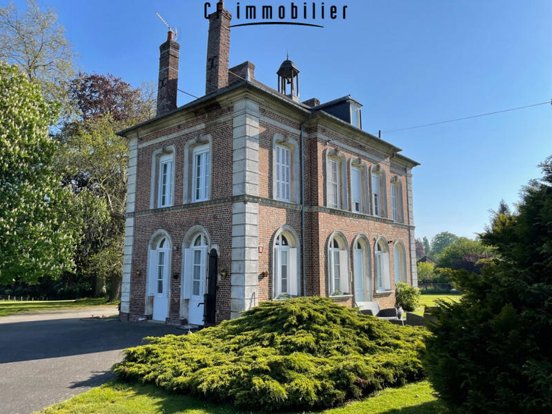 Maison - 180 m² - 8 pièces