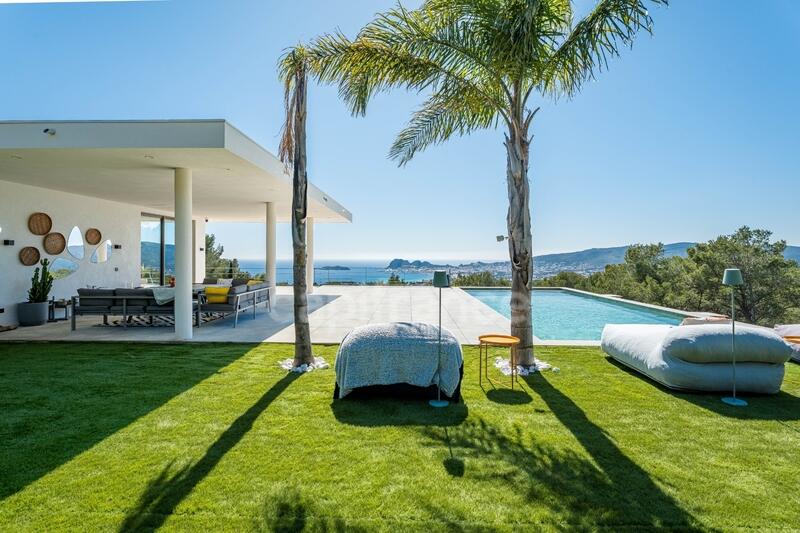 Propriété - 335 m² - 8 pièces