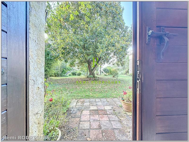 Maison de maîtres - 326 m² - 11 pièces