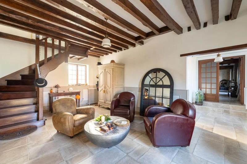 Corps de ferme - 270 m² - 9 pièces