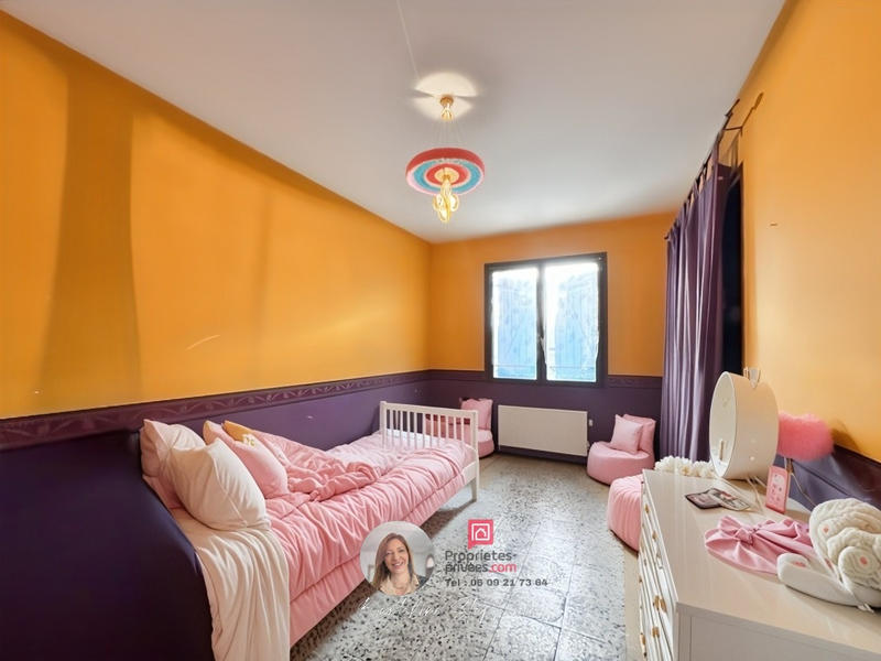 Maison - 200 m² - 6 pièces