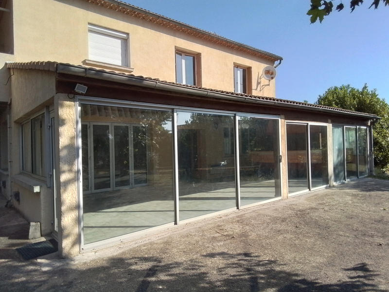 Propriété - 275 m² - 8 pièces