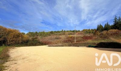 Maison - 1 540 m² - 14 pièces