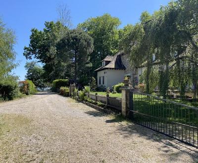 Maison - 311 m² - 10 pièces