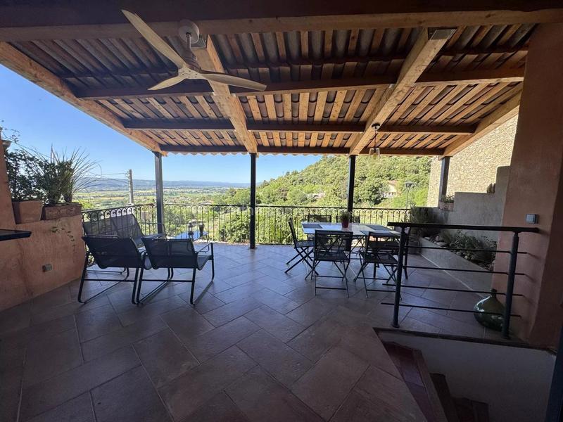 Maison - 278 m² - 9 pièces