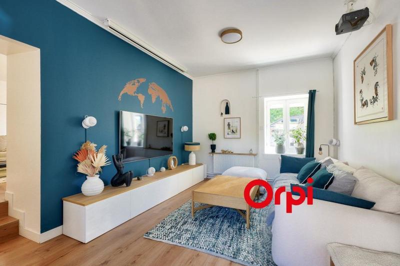 Maison ancienne - 185 m² - 8 pièces