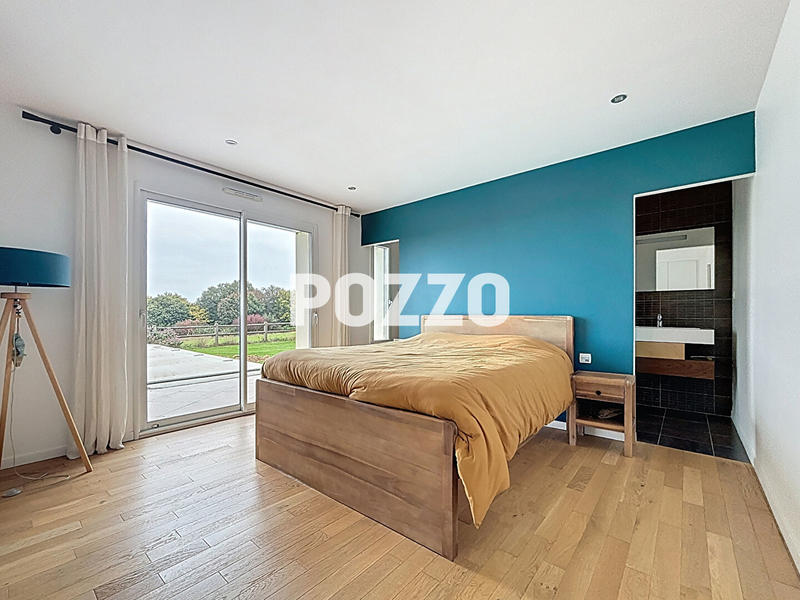 Maison - 217 m² - 6 pièces