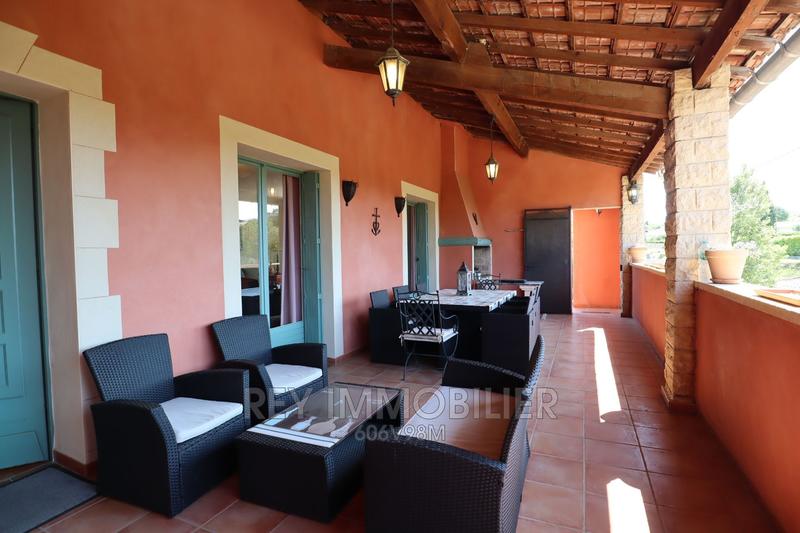 Villa - 292 m² - 12 pièces