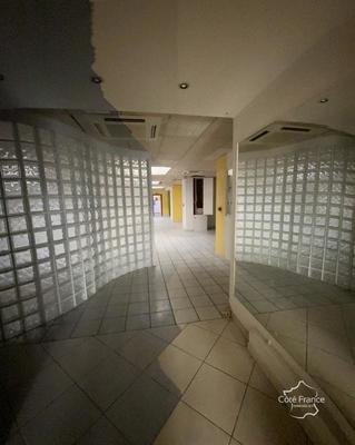 Local commercial - 250 m²