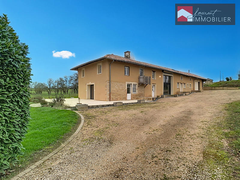 Maison - 280 m² - 6 pièces