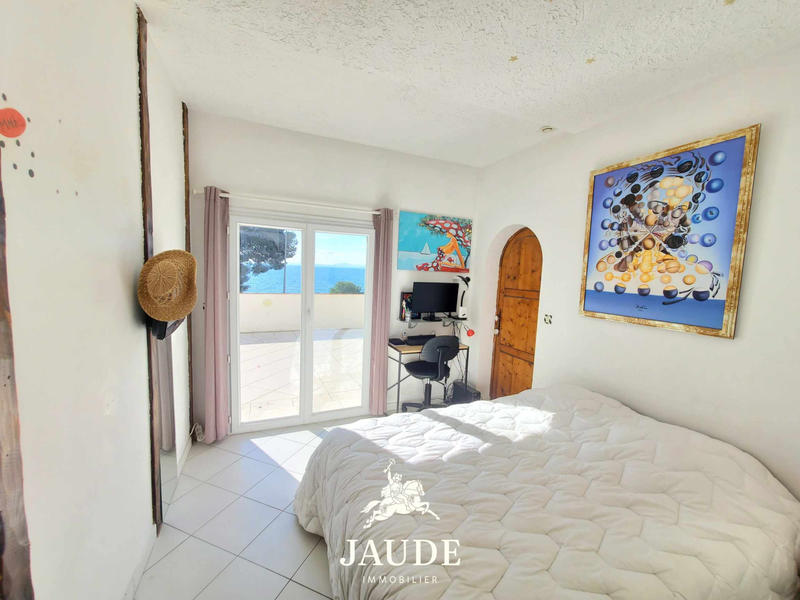 Maison - 270 m² - 10 pièces