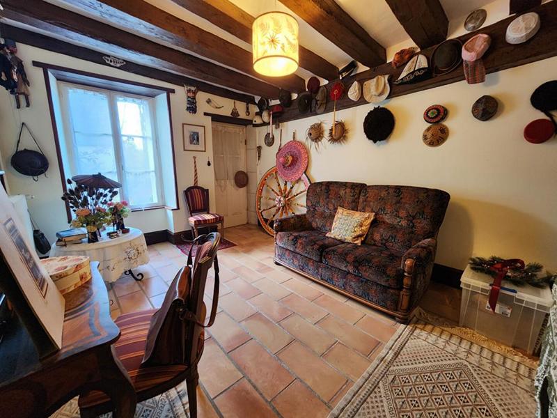 Maison - 376 m² - 10 pièces