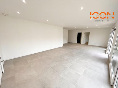 Maison - 103 m² - 5 pièces