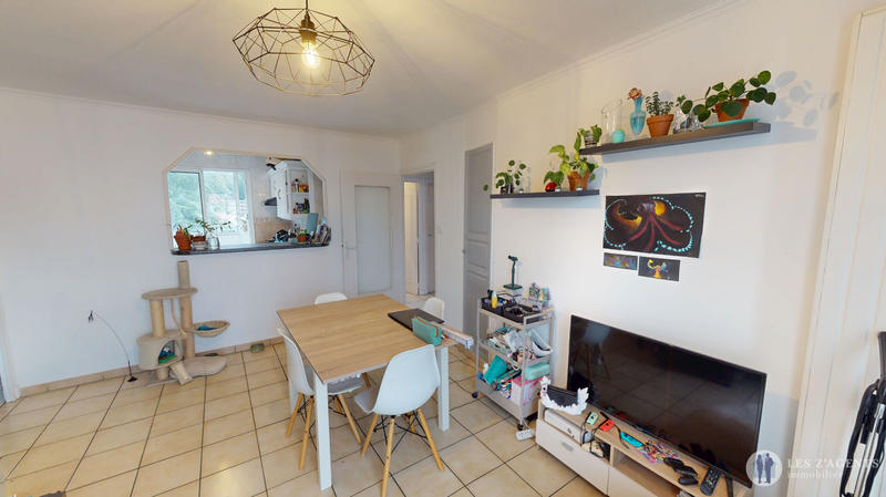 Appartement - 60 m² - 4 pièces