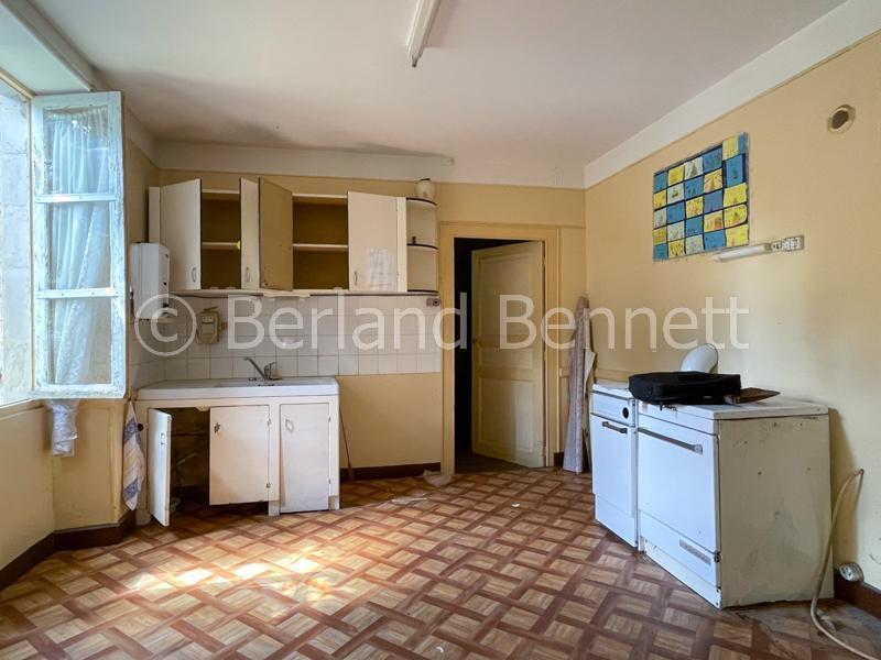 Maison - 214 m² - 11 pièces