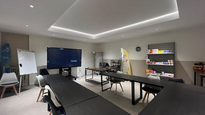 Local d'activités - 150 m² - 5 pièces