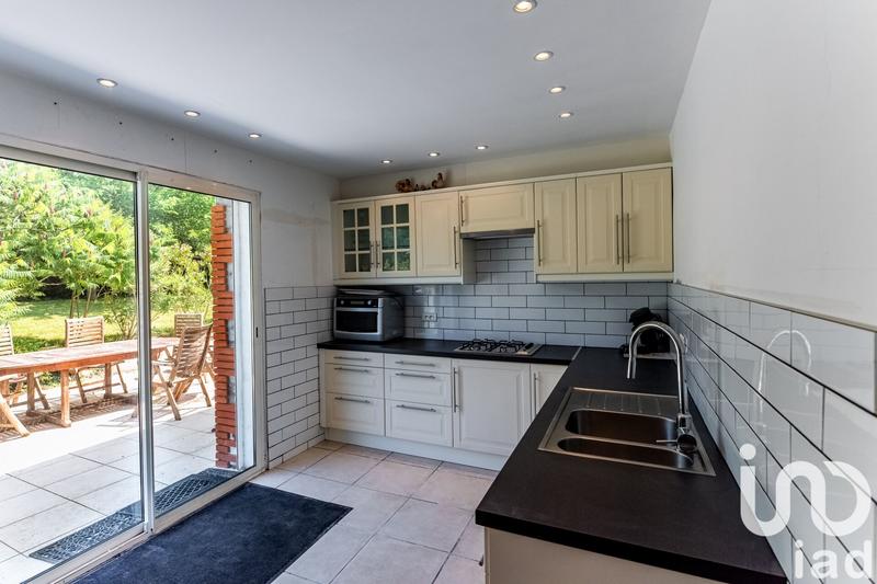 Maison - 330 m² - 7 pièces