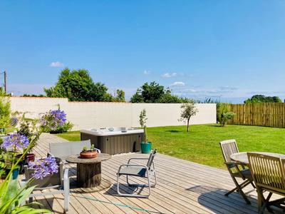 Maison - 95 m² - 4 pièces