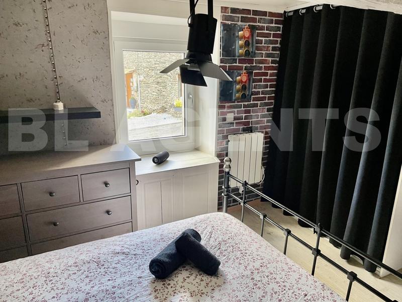 Maison - 225 m² - 8 pièces