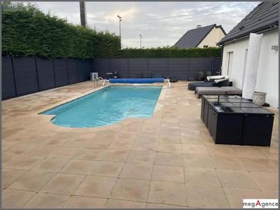 Maison - 210 m² - 5 pièces