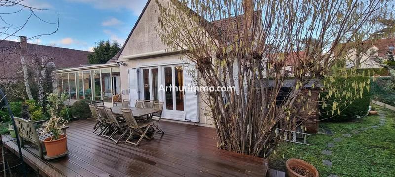 Maison - 184 m² - 8 pièces