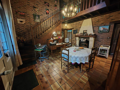 Maison - 180 m² - 7 pièces