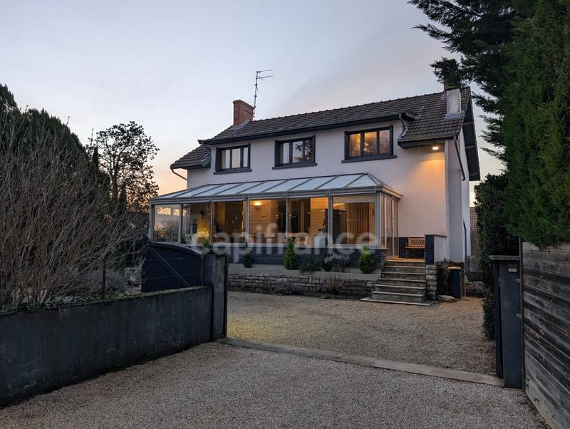 Maison - 189 m² - 7 pièces