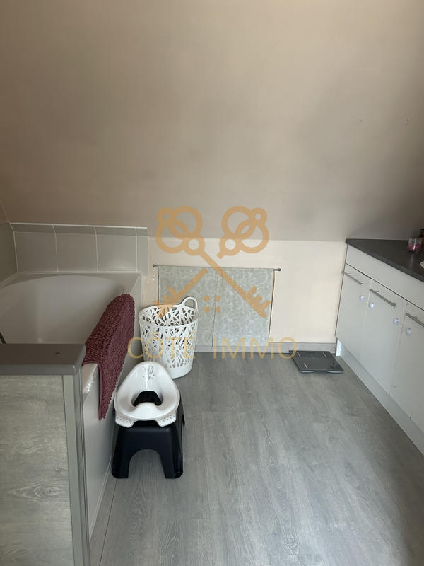 Maison - 85 m² - 4 pièces