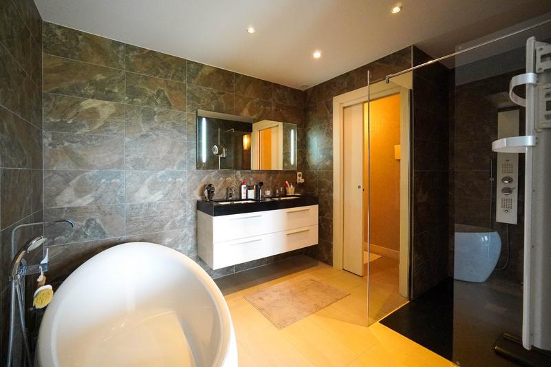 Maison - 191 m² - 5 pièces