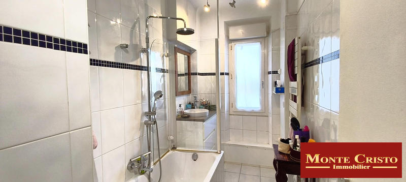 Appartement - 94 m² - 4 pièces