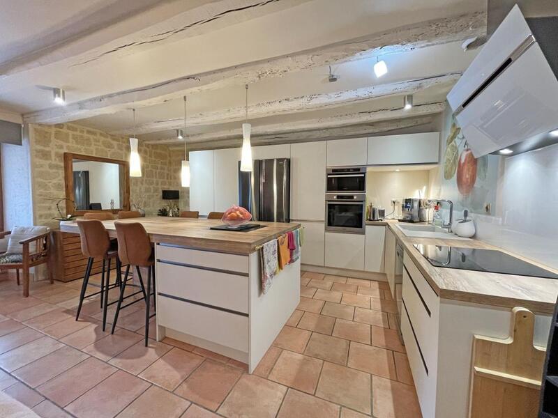 Propriété - 101 m² - 3 pièces