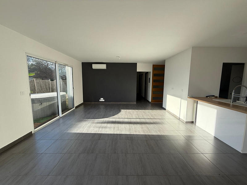 Maison - 96 m² - 4 pièces