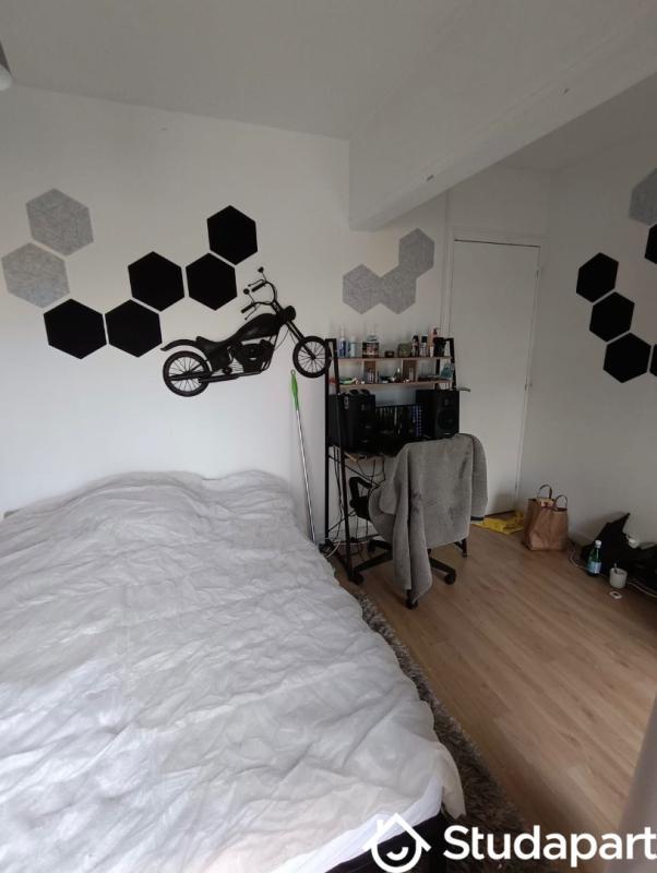 Chambre - 12 m² - 1 pièce