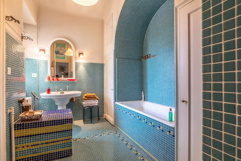 Maison - 214 m² - 6 pièces