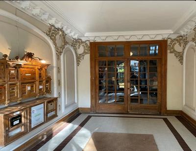 Appartement bourgeois - 144 m² - 6 pièces