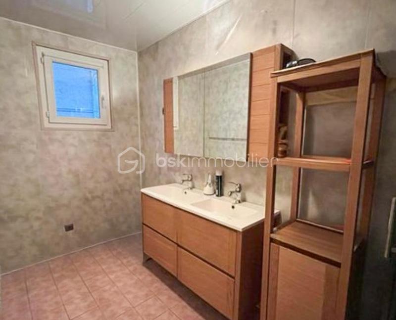 Propriété - 110 m² - 4 pièces