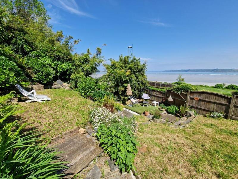 Maison - 145 m² - 8 pièces